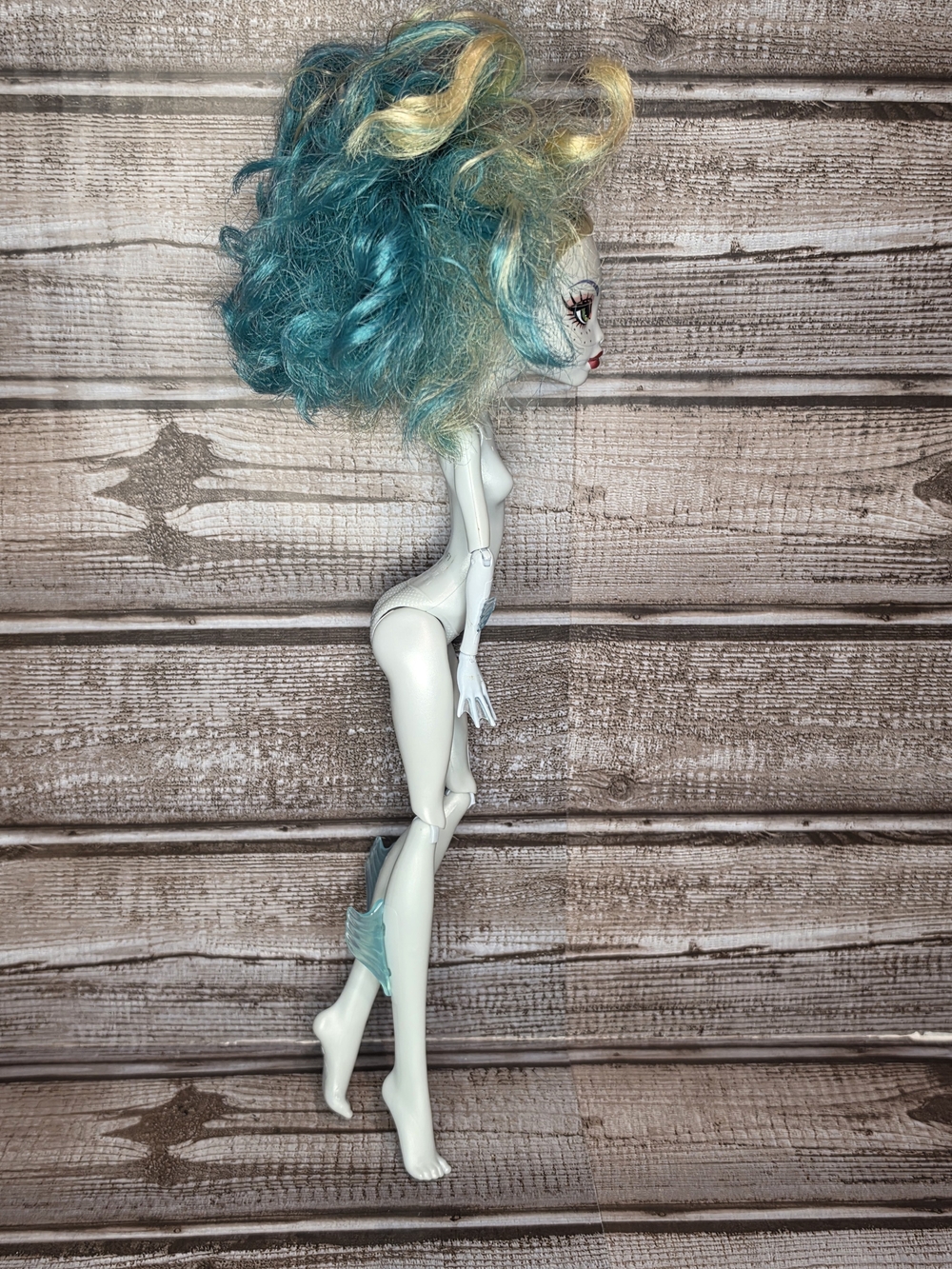 Monster High Lagoona Blue Doll - Picture 4 of 6